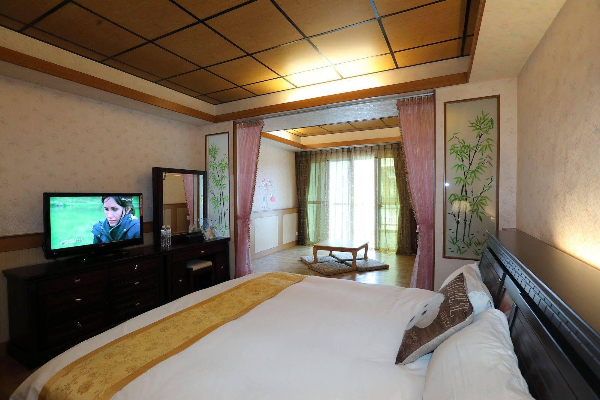 First Place B&B Città di Hualien Esterno foto