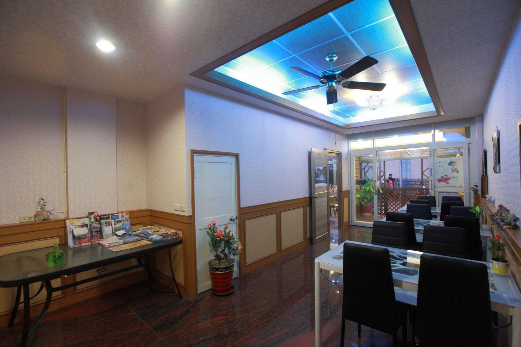 First Place B&B Città di Hualien Esterno foto